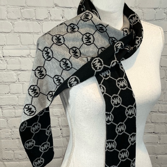 MICHAEL KORS Scarf Logo Reversible Black/Gray - Picture 2 of 4